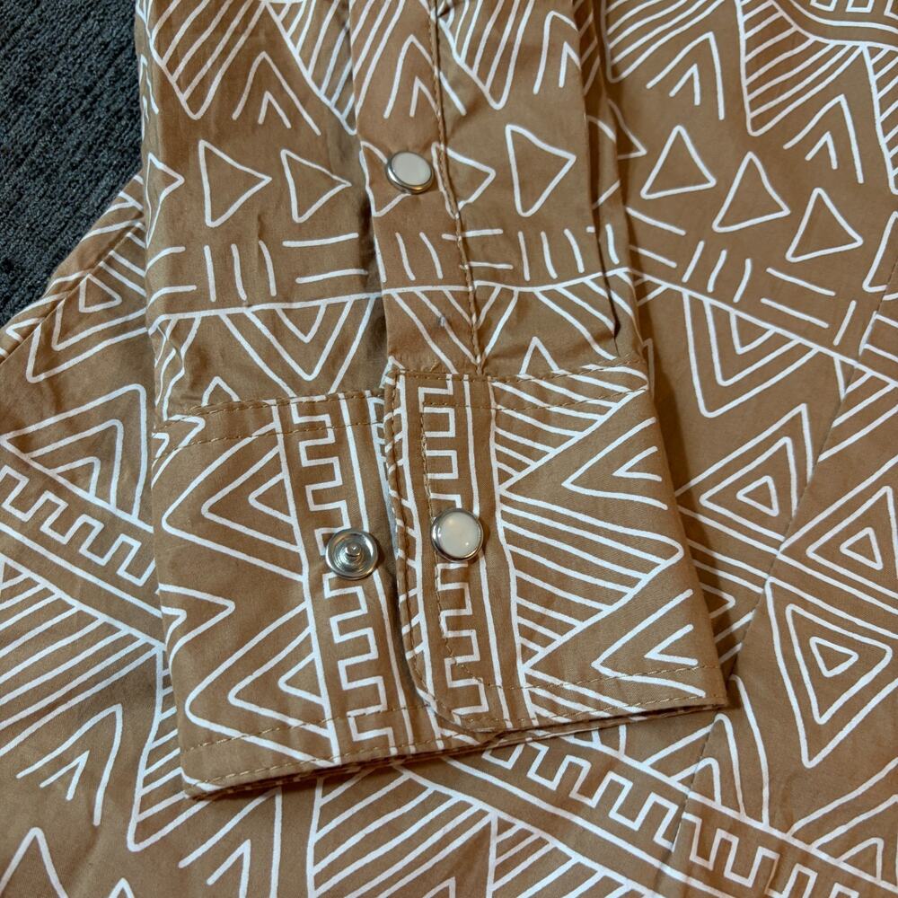 Outback Trading Company XL Womens Aztec Western Snap Shirt in Tan/Brown Color - Picture 2 of 7